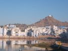 Pushkar: rytualne kąpiele i świątynia na wzgórzu