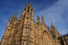Ozdobne wieże pałacu Westminsterskiego