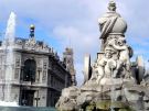 Fuente de Cibeles na tle Banco de Espana