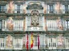 Kolorowe elewacje Casa de la Panaderia na Plaza Mayor