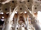 Sklepienie jedynej wykończonej nawy Sagrada Familia