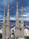 Wieżyce Sagrada Familia - najbardziej niezwyklej budowli sakralnej w Europie. Dzieło życia Gaudiego.