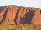 Uluru - wiatocienie w szczelinach