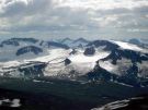 Widok z Galdhoeppigen - 2467m na pd.