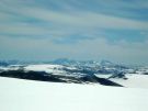 Widok z lodowca Jostedal na płn.wsch. na pasmo gór Hurrungene, odległość ok.100 km