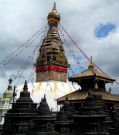 Swayambunath - kompleks świątynny w Kathmandu, gdzie egzystują obok siebie różne religie
