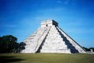 Chitzen Itza. Piramida zwana EL Castillo.