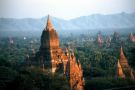 Bagan. Wieczorna panorama.