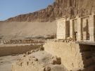 Dolina Der El Bahari z częścią Świątyni Hatszepsut